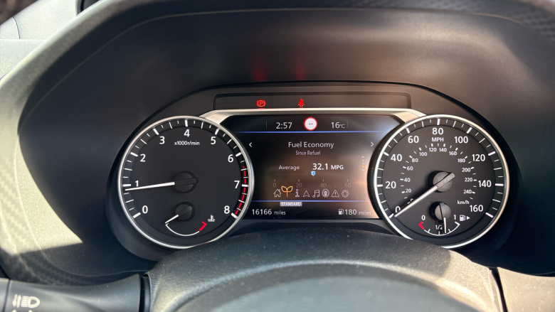 Nissan Juke 1.0 DiG-T 114 N-Connecta 5dr Petrol Hatchback